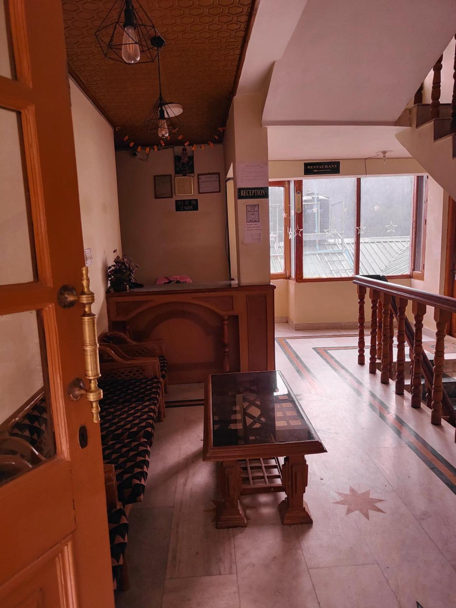 Hotel Arohi Vashist Εξωτερικό φωτογραφία